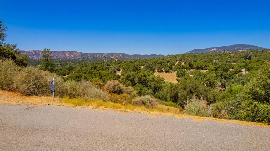 16 Lulniu Lane, Ahwahnee, CA 93601 - Image #2
