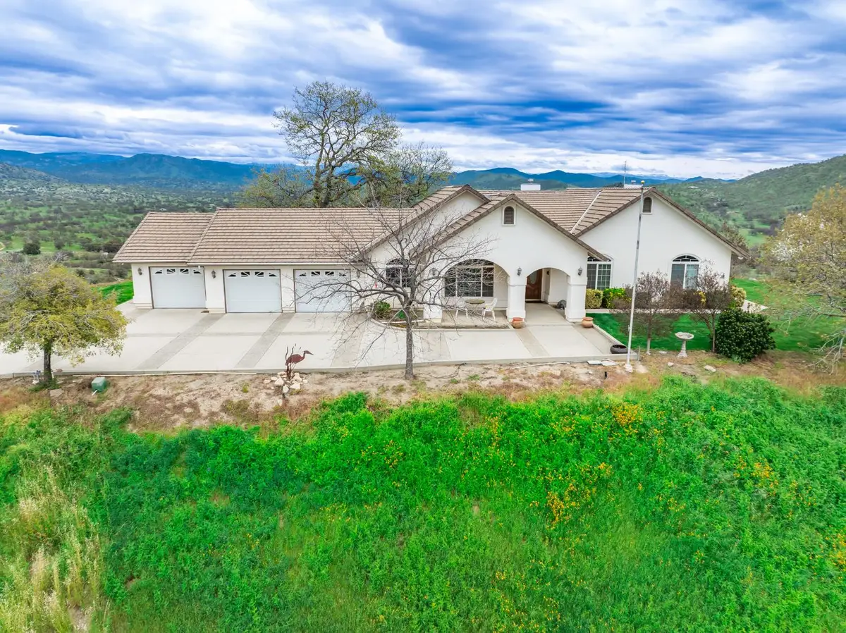 20997 Auberry Road, Clovis, CA 93619 - Image #1