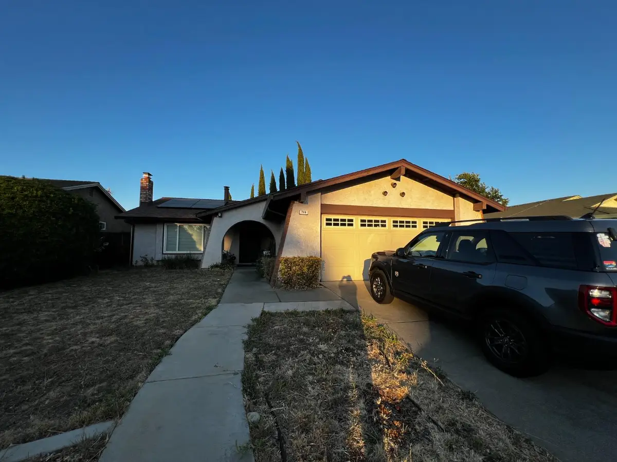 749 Oakmeade Drive, Vacaville, CA 95687 - Image #1