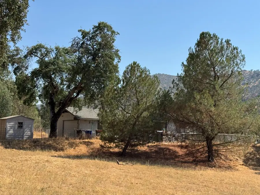 37307 Mistletoe Road, Yokuts Valley, CA 93675 - Image #2