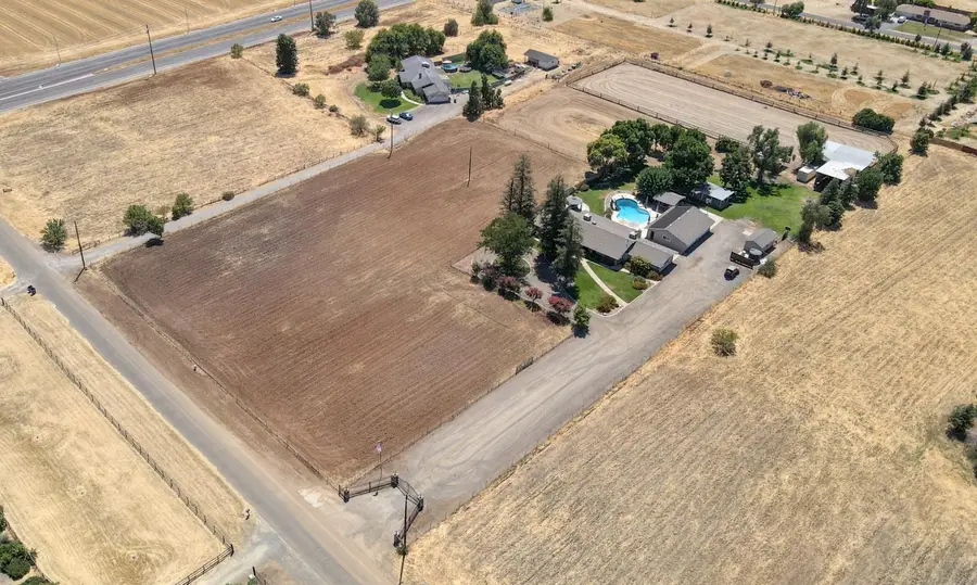 5091 N Marjan Avenue, Clovis, CA 93619 - Image #2