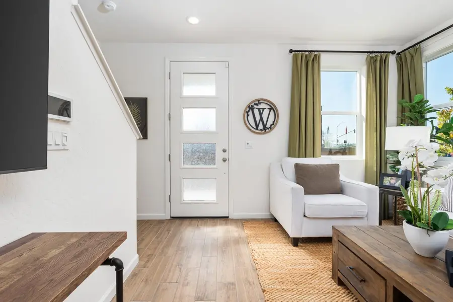 6557 E Clingstone Drive, Fresno, CA 93727 - Image #2