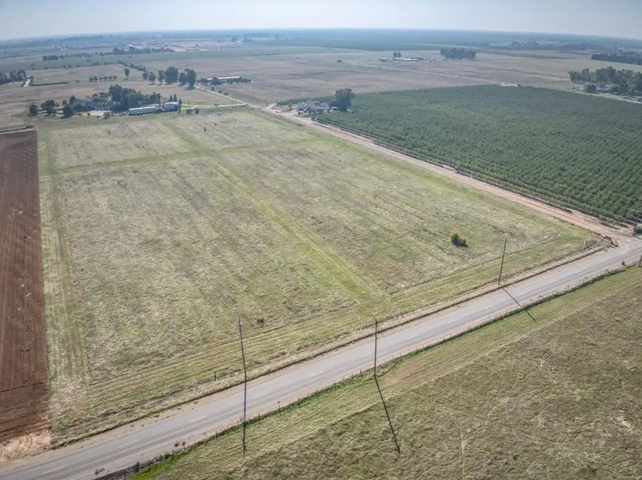 4715 E Copper Avenue, Clovis, CA 93619 - Image #3