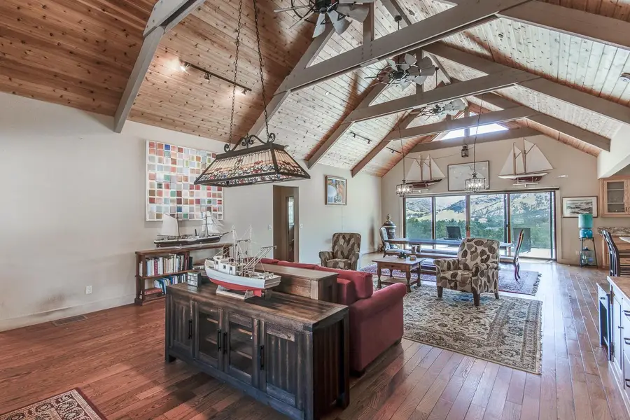 7042 Palomino Drive, Sanger, CA 93657 - Image #3