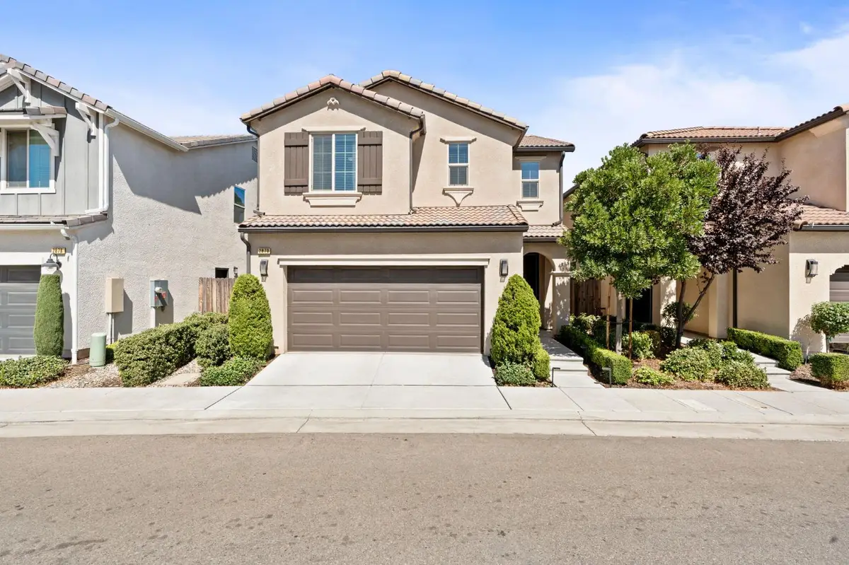 2870 N Sophie Drive, Fresno, CA 93727 - #1