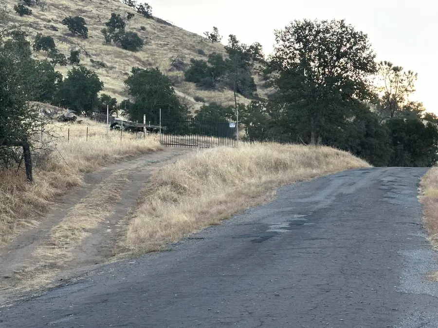 1 Friant, O Neals, CA 93626 - Image #2