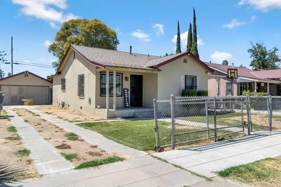 2312 S Holly Avenue, Fresno, CA 93706 - Image #2