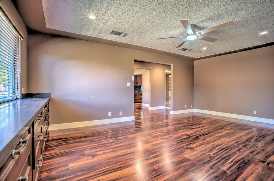 709 W Alamos Avenue, Fresno, CA 93705 - Image #2