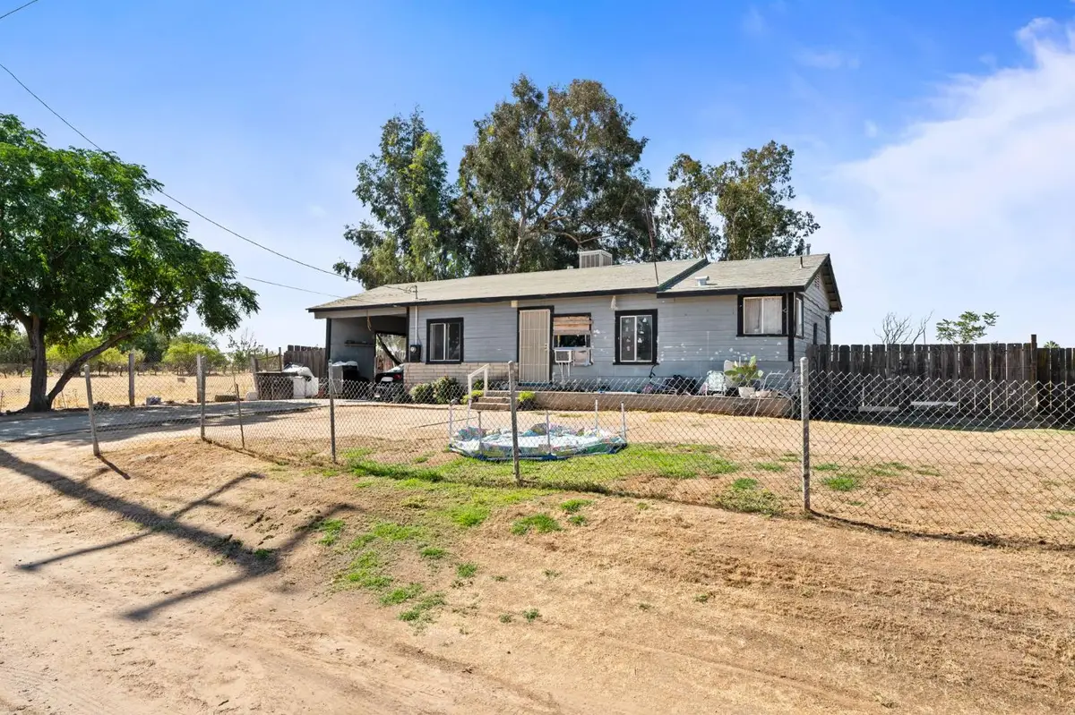 27594 Avenue 16, Madera, CA 93638 - Image #1