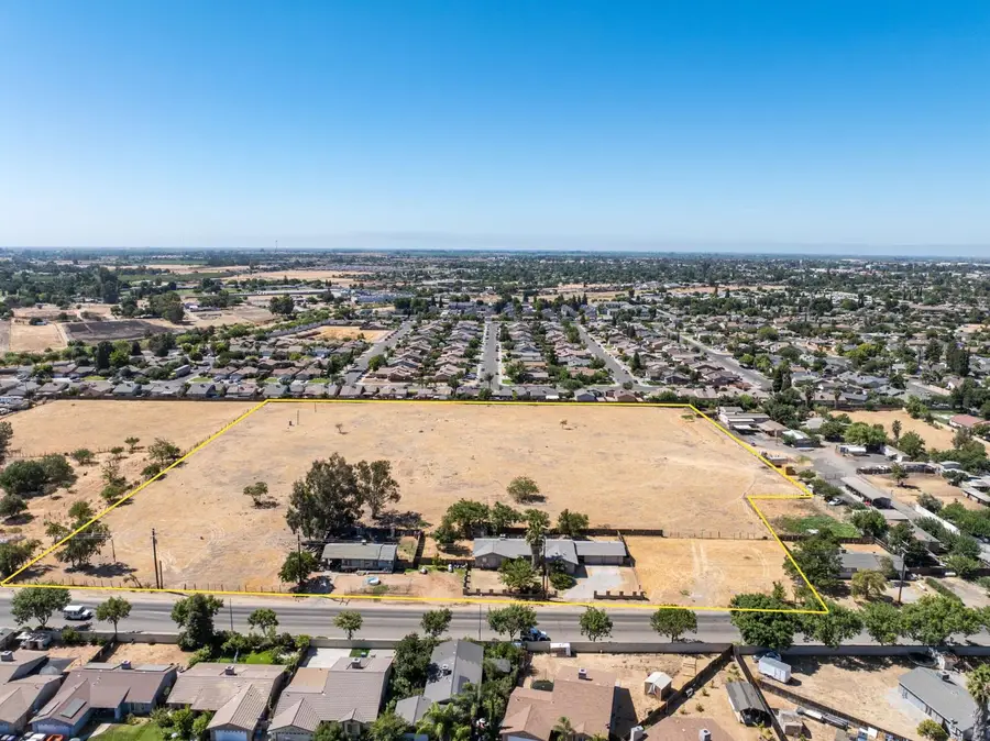 27594 Avenue 16, Madera, CA 93638 - Image #2