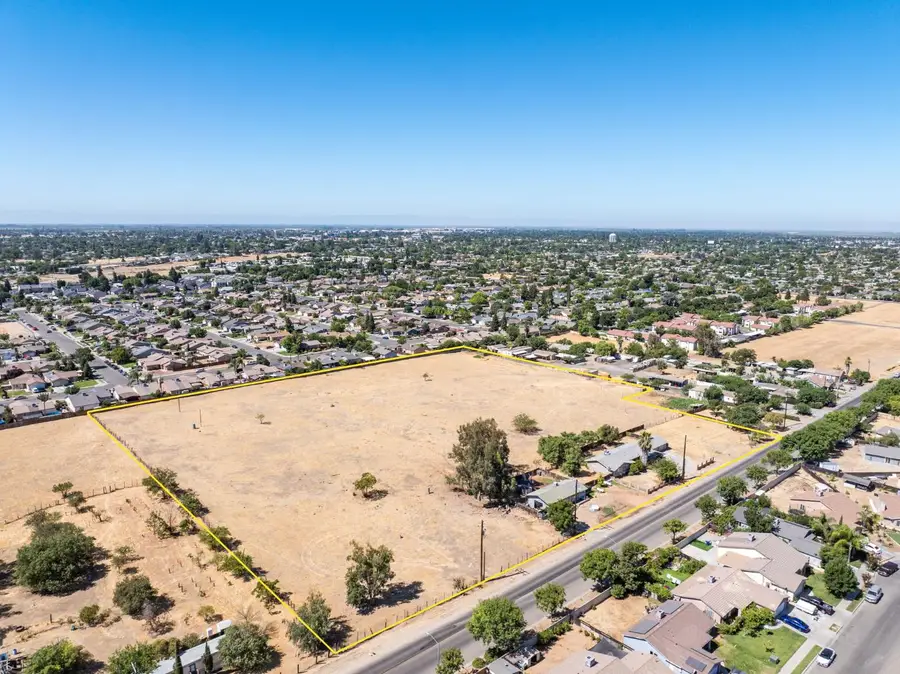 27594 Avenue 16, Madera, CA 93638 - Image #3