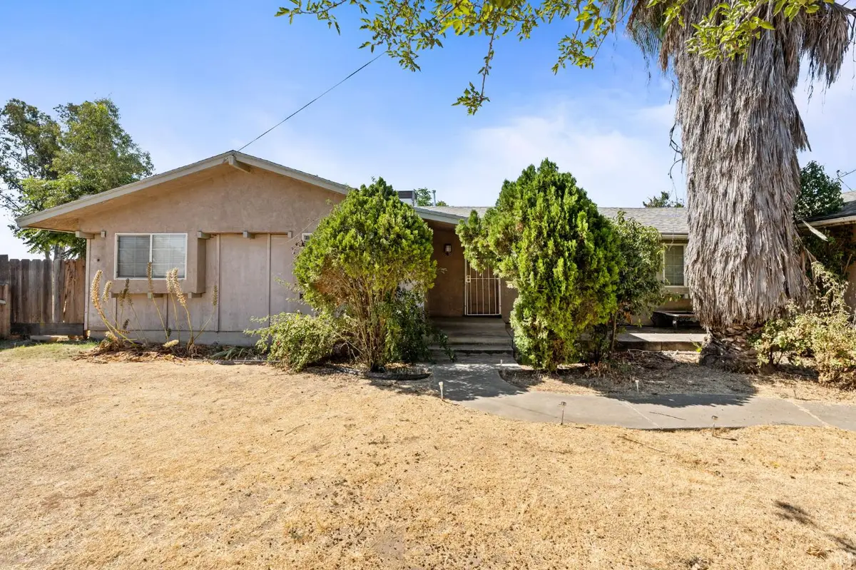 27592 Avenue 16, Madera, CA 93638 - Image #1