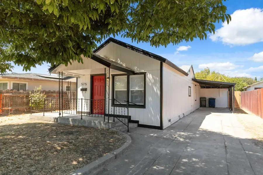 575 S 8th Street, Kerman, CA 93630 - Image #3