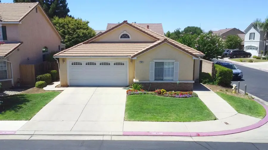 192 N Wathen Avenue, Clovis, CA 93611 - Image #2