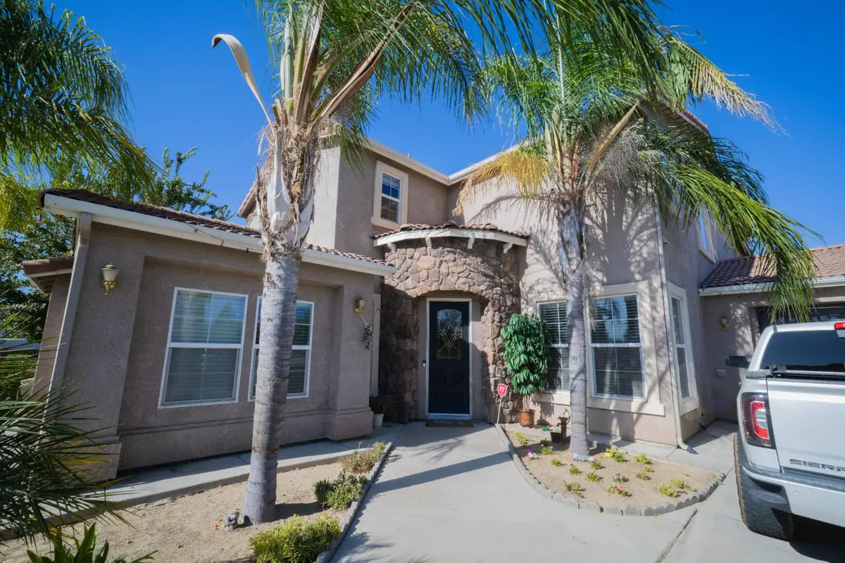 745 E Esraelian Ave, Fowler, CA 93625 - #1