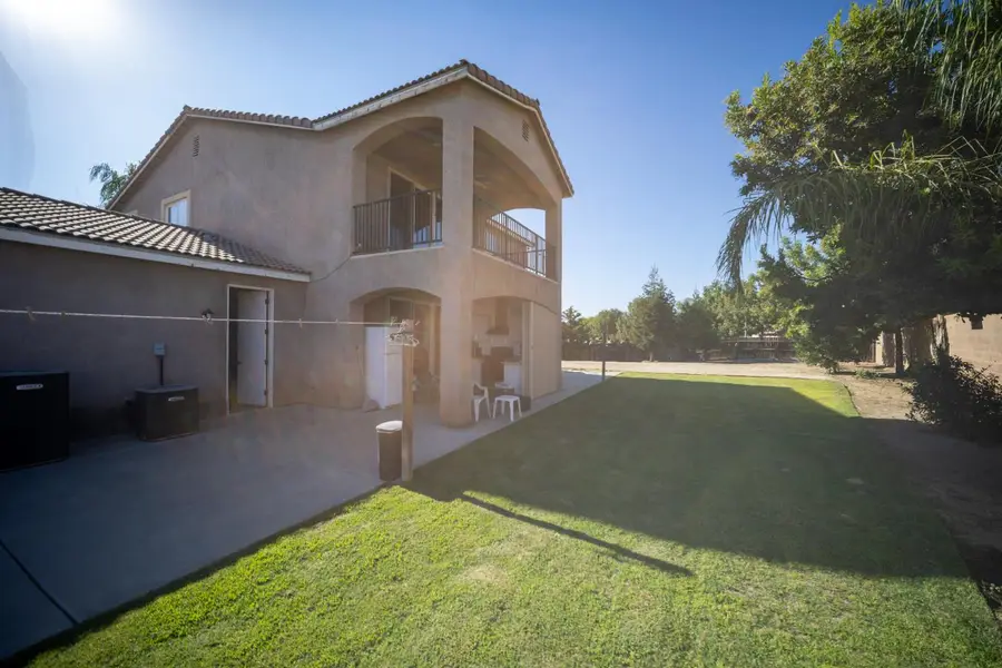 745 E Esraelian Ave, Fowler, CA 93625 - #3