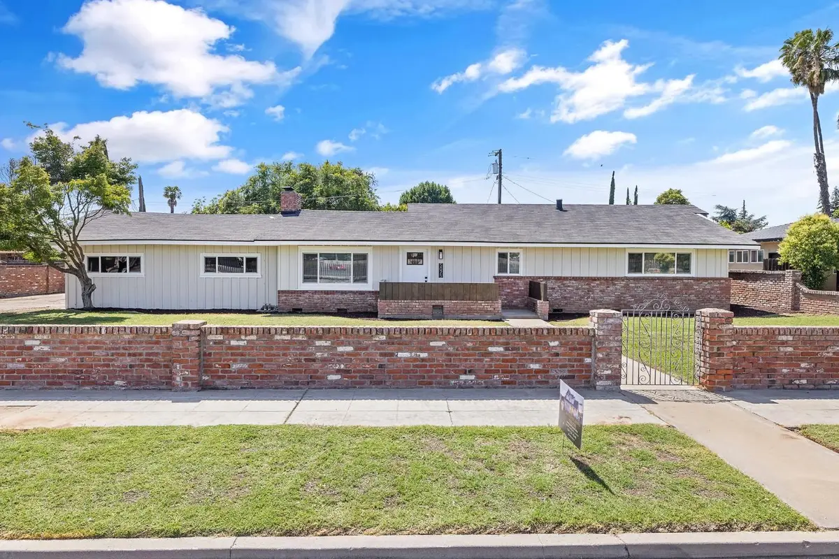 5075 N College Avenue, Fresno, CA 93704 - #1