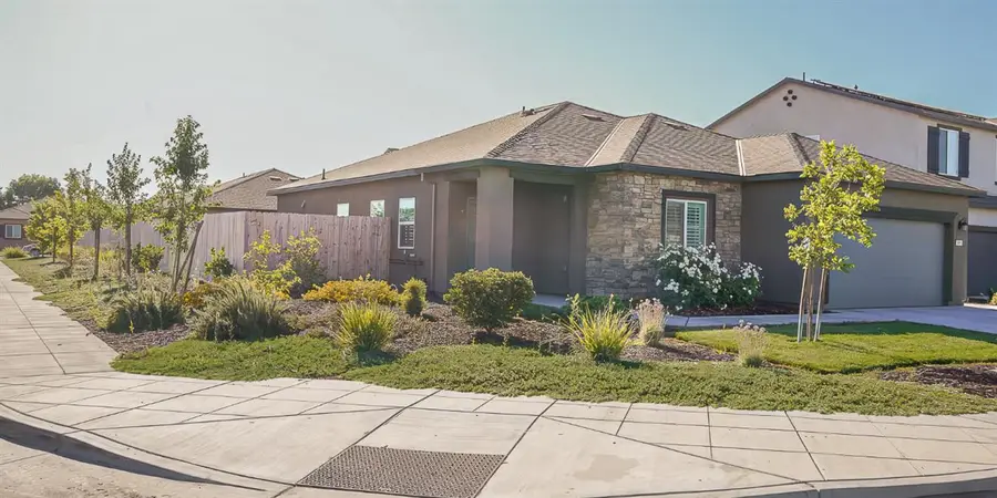 969 S Kandarian Court, Fowler, CA 93625 - Image #3