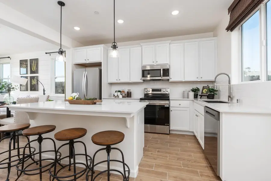 6565 E Clingstone Drive, Fresno, CA 93727 - Image #2