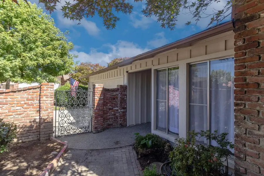 1709 W Calimyrna Avenue #9A, Fresno, CA 93711 - Image #3