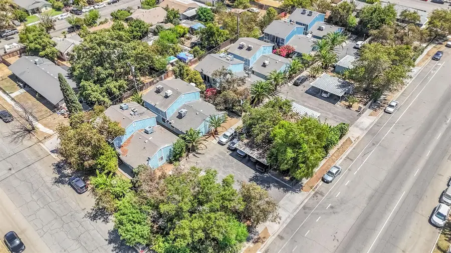 1624 B Street, Fresno, CA 93706 - Image #2