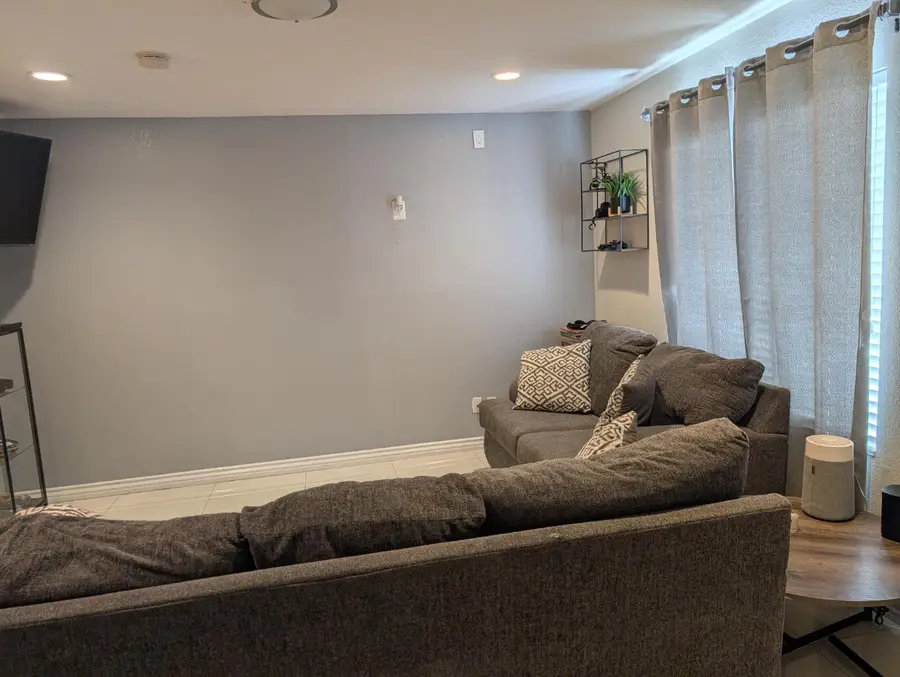 1745 N Winery Avenue #102, Fresno, CA 93703 - Image #3