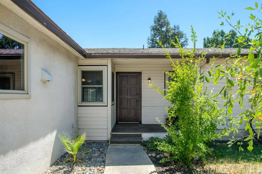 1488 Alamos Avenue, Clovis, CA 93611 - Image #2