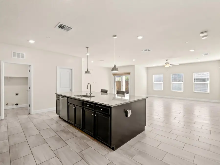 590 Blue Oak Lane W, Madera, CA 93636 - Image #3