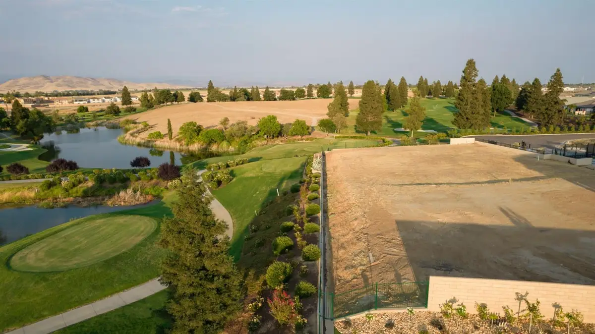 2490 E Copper Ridge Drive, Fresno, CA 93730 - Image #1