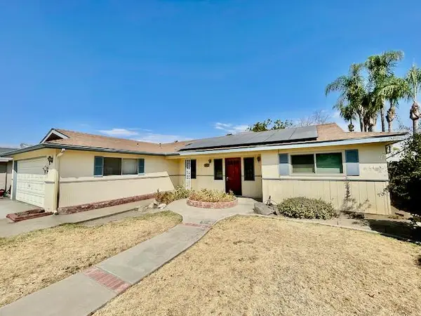 2851 Julia Cir, Hanford, CA 93230