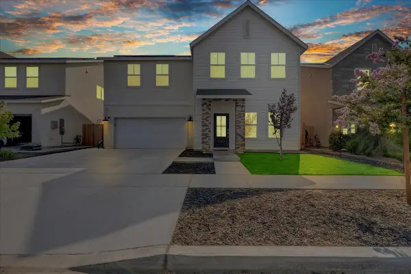 1769 N Jennie Lake Tl, Hanford, CA 93230