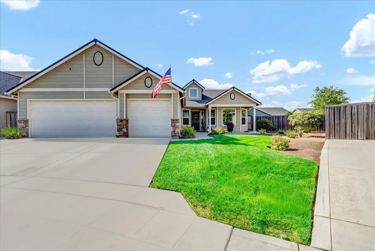 7273 W San Carlos Avenue, Fresno, CA 93723 - Image #1