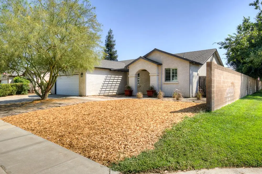 684 W Orange Street, Kingsburg, CA 93631 - Image #1