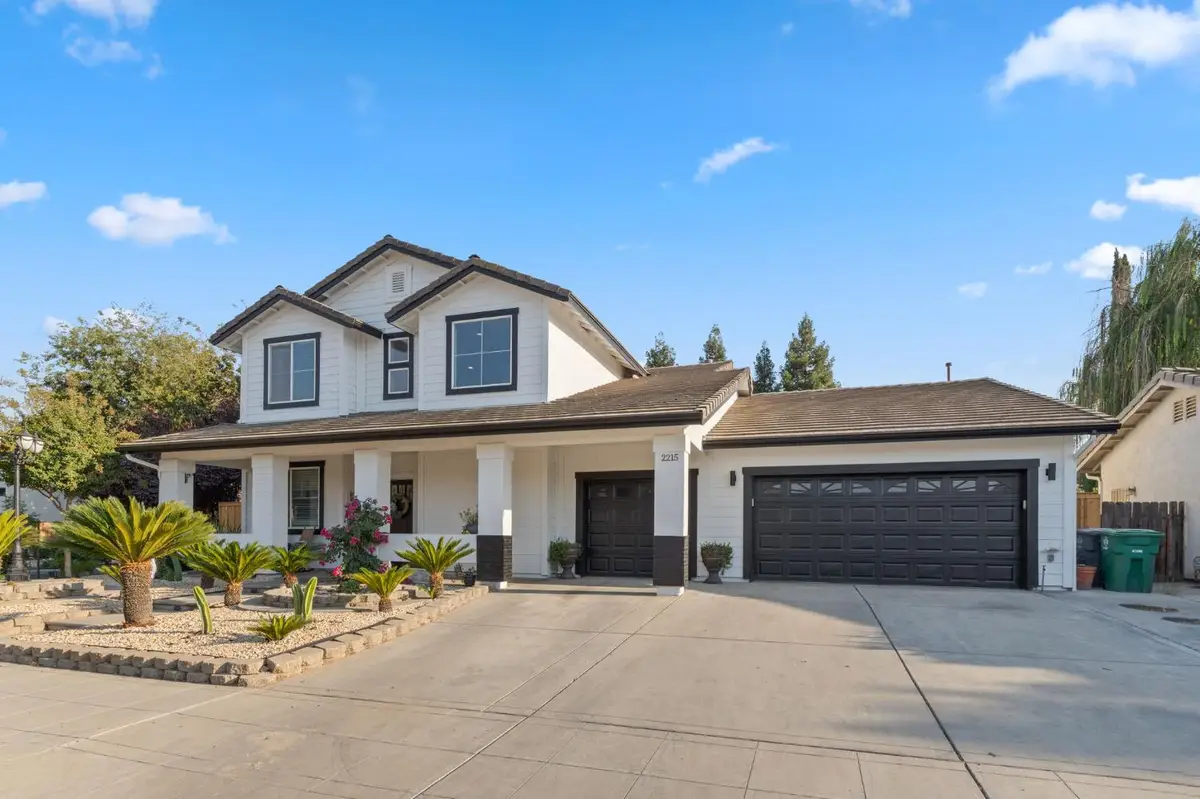 2215 E Washington Avenue, Reedley, CA 93654 - Image #1