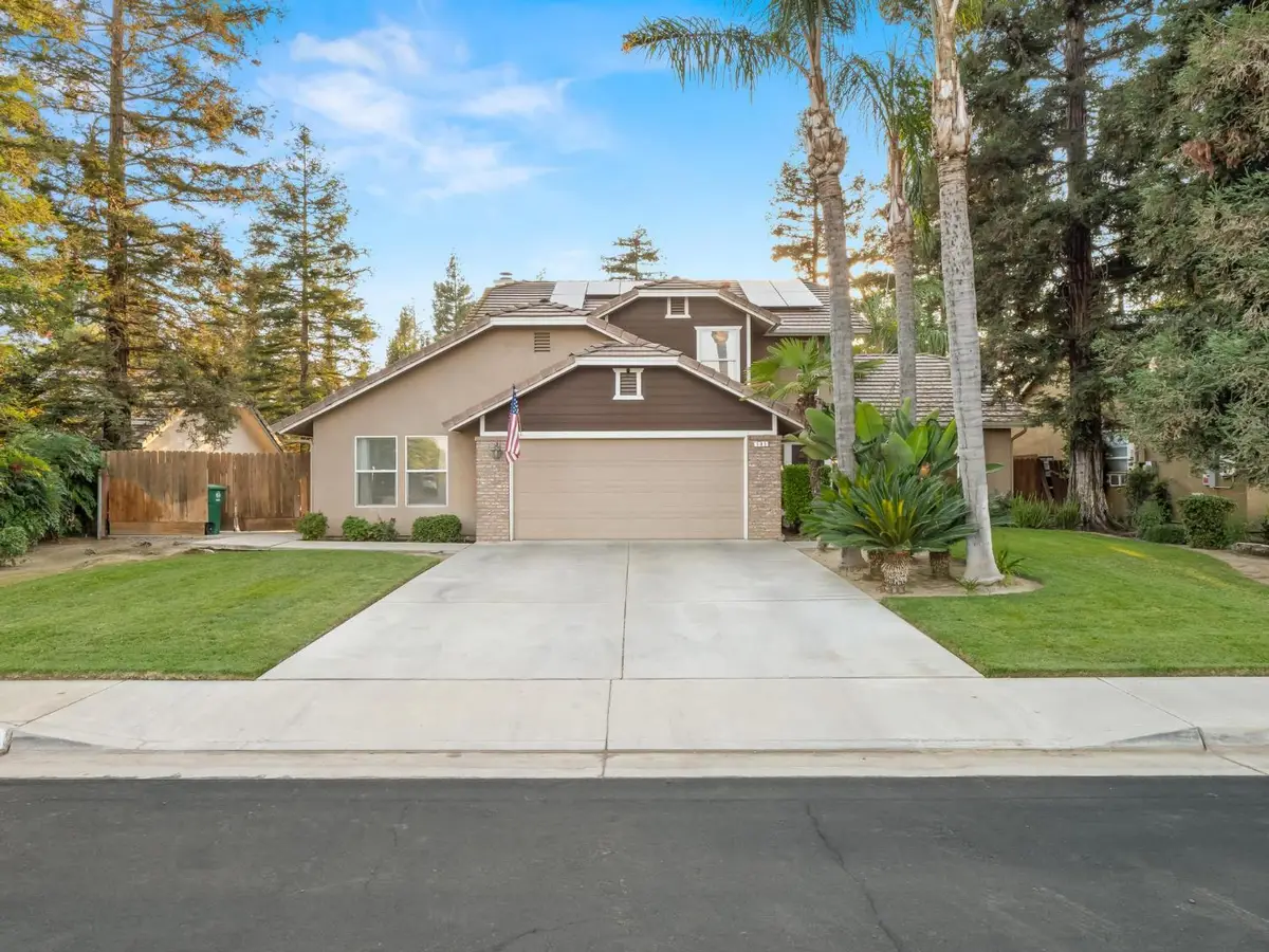 195 N Kings Drive, Reedley, CA 93654 - Image #1