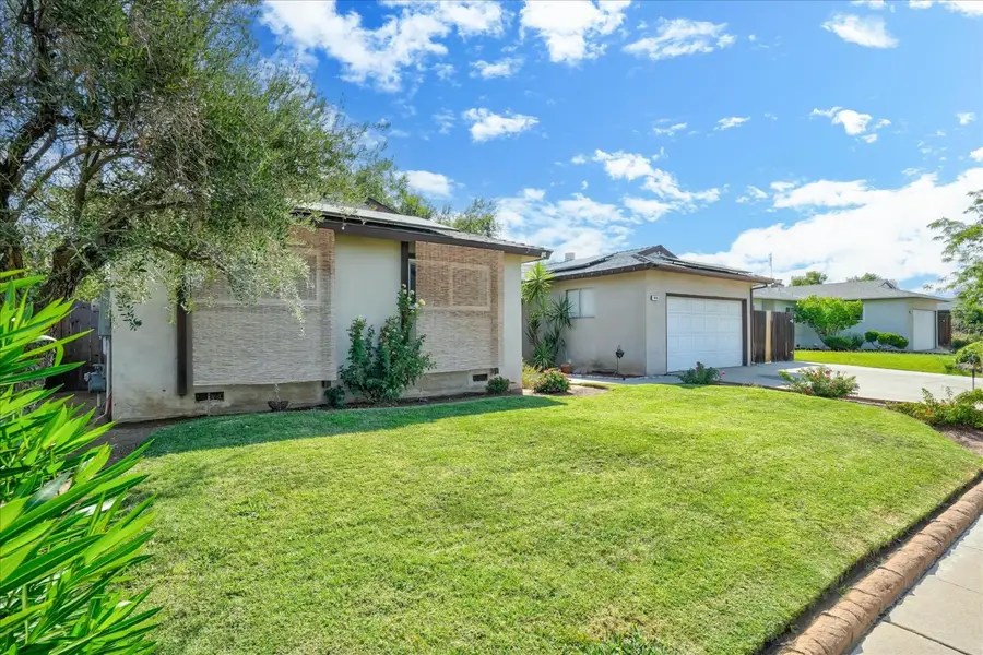 1645 Burgan Avenue, Clovis, CA 93611 - Image #3