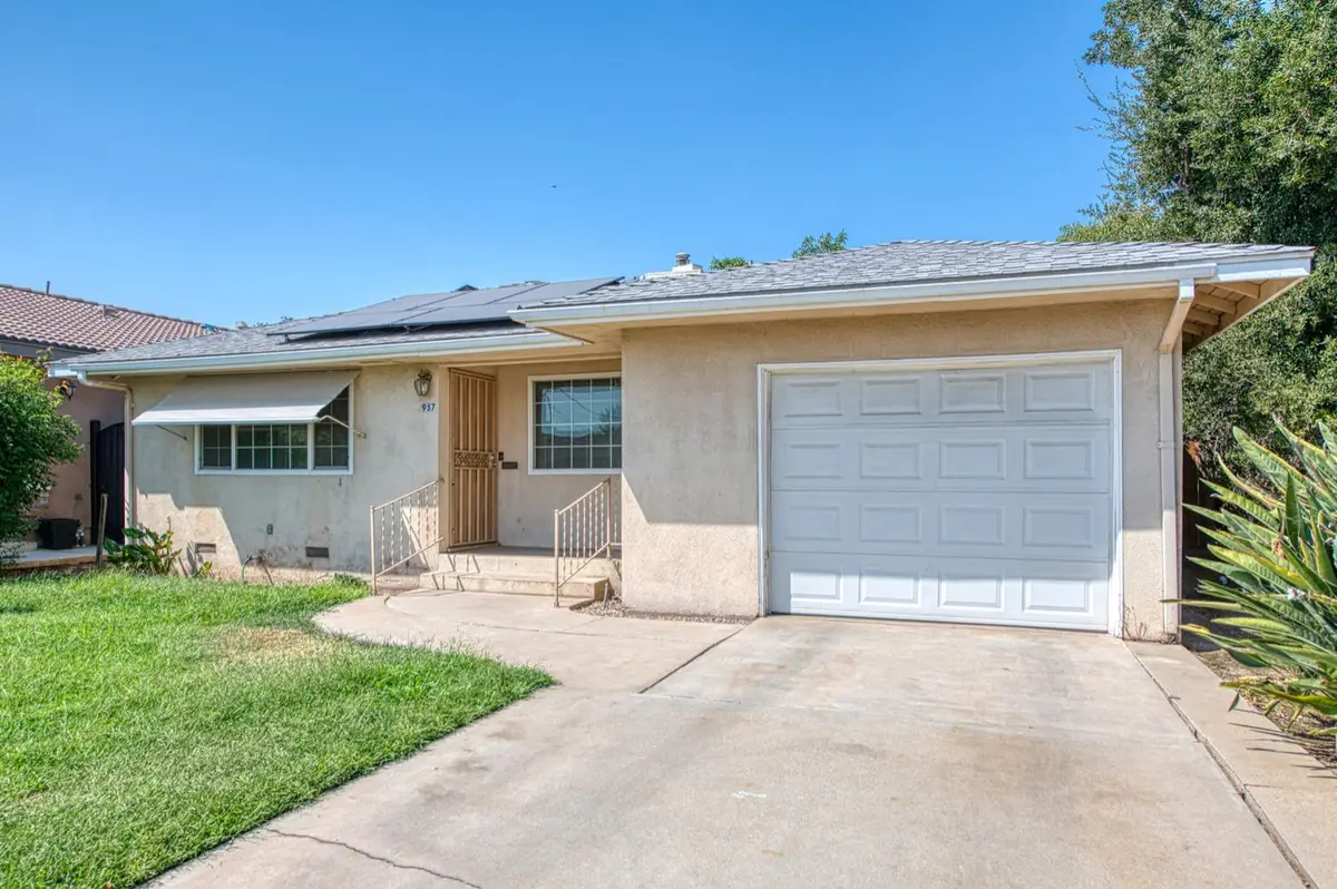 957 S Hope Avenue, Reedley, CA 93654 - Image #1