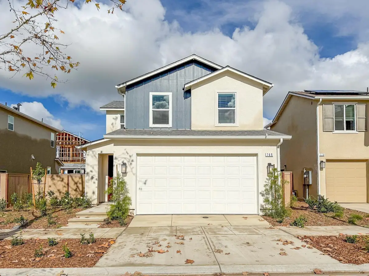 765 Laina Avenue, Madera, CA 93636 - Image #1