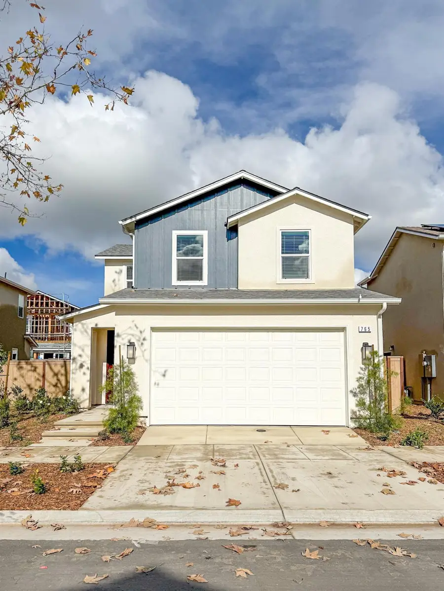 765 Laina Avenue, Madera, CA 93636 - Image #2