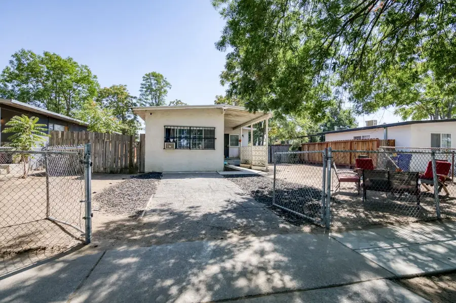 209 W Eden Avenue, Fresno, CA 93706 - Image #2