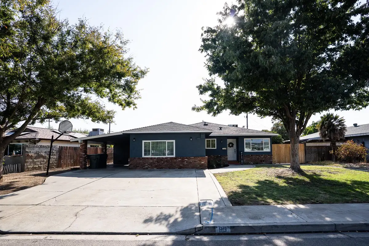85 Acacia Drive, Sanger, CA 93657 - Image #1