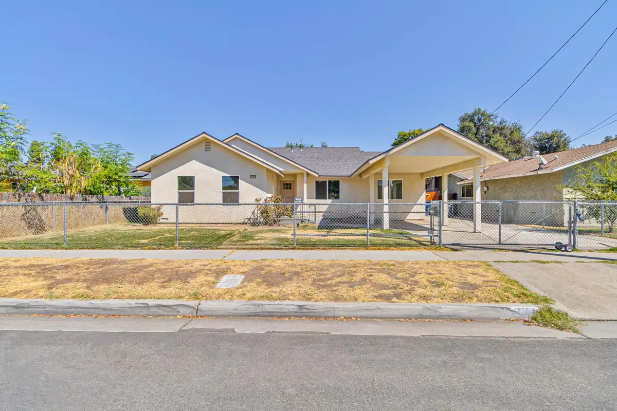 3243 E Simpson Avenue, Fresno, CA 93703 - Image #1