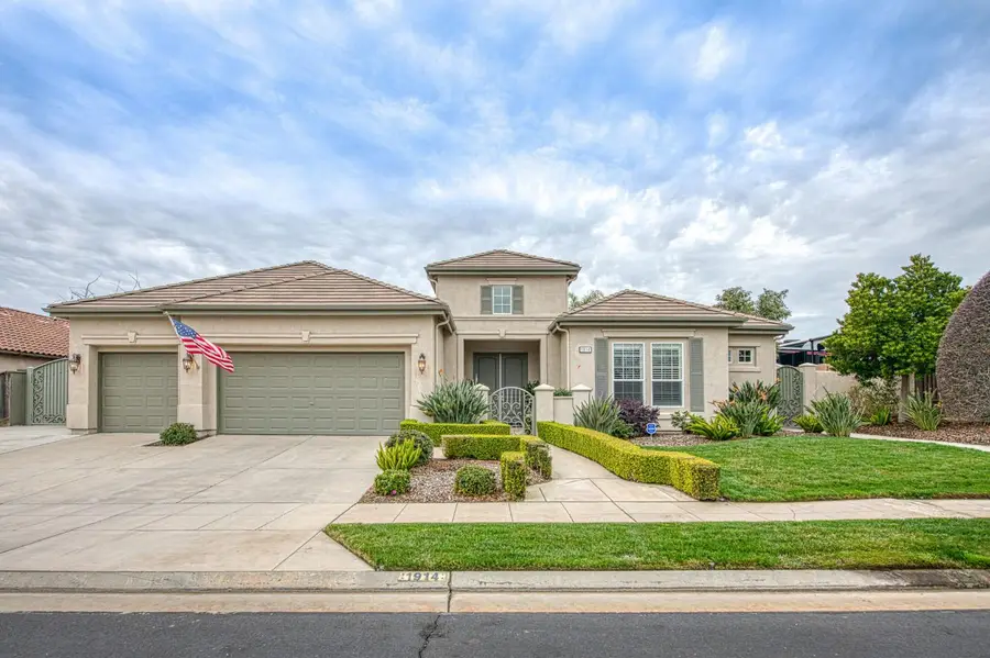 1914 N Greenfield Avenue, Clovis, CA 93619 - #2