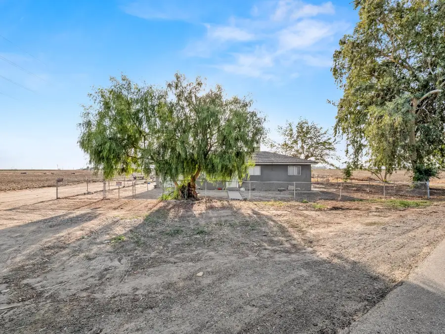 9707 S Henderson Road, Raisin City, CA 93652 - Image #2