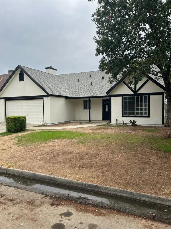 2071 E Cromwell Avenue, Fresno, CA 93720