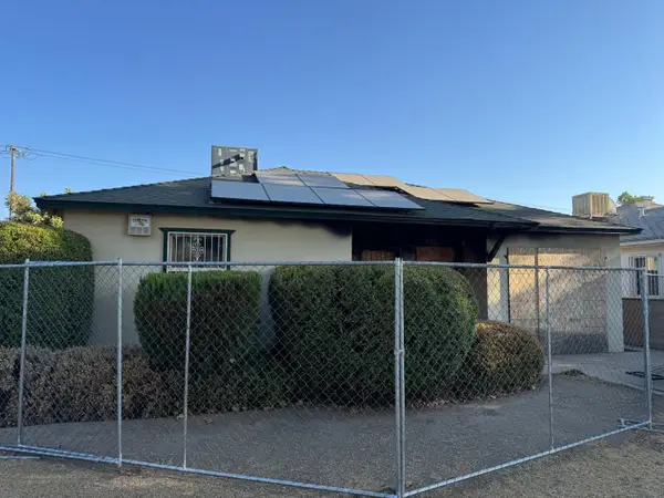 23 E Strother Avenue, Fresno, CA 93706