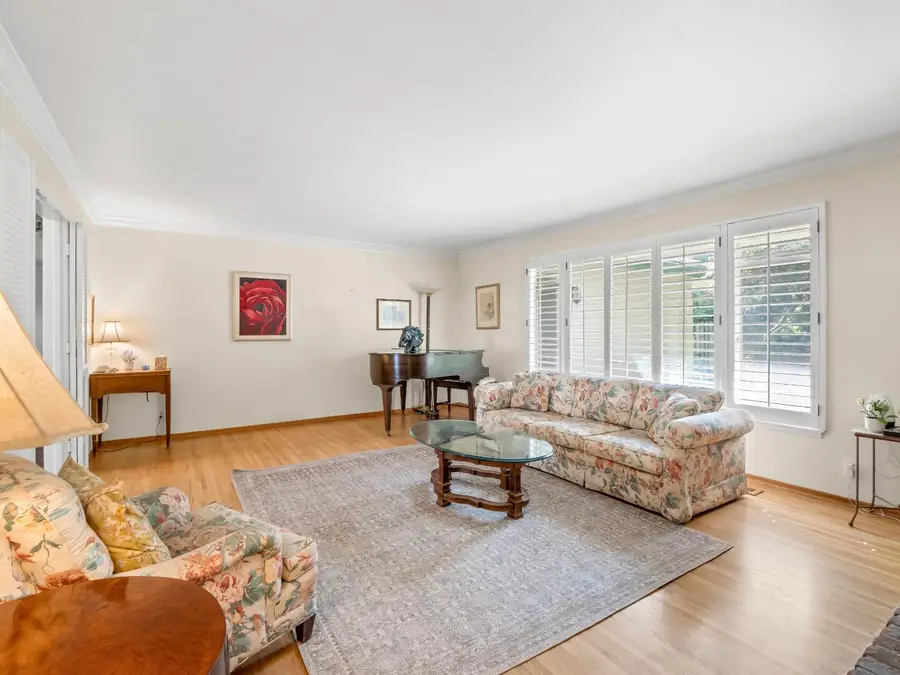 1486 W Roberts Avenue, Fresno, CA 93711 - Image #3