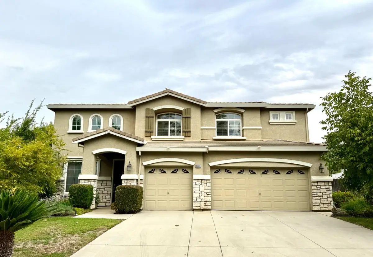 9200 Hunters Creek Way, Chowchilla, CA 93610 - #1