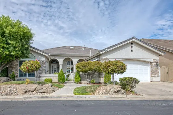 844 E Green Acres Drive, Fresno, CA 93720