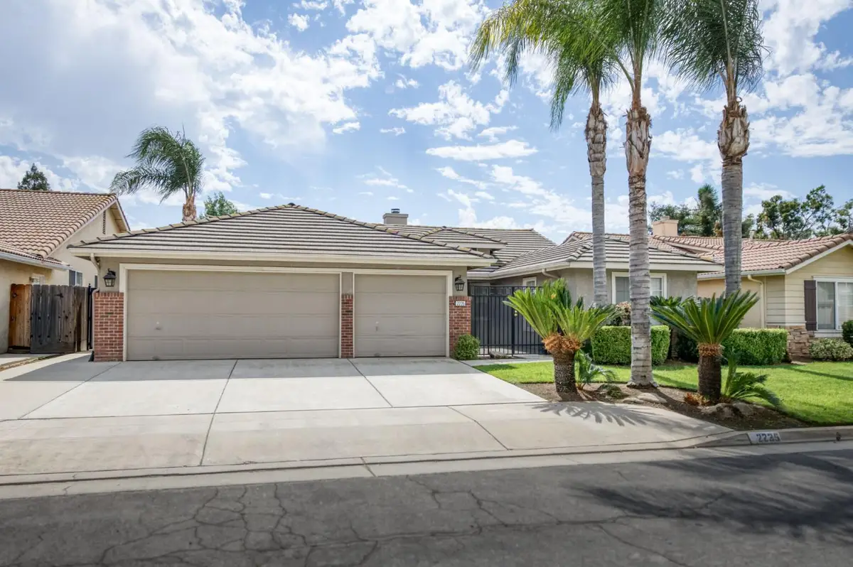 2235 E Lester Avenue, Fresno, CA 93720 - Image #1
